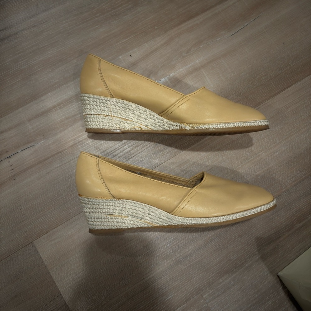 Evan Picone Mustard Espadrille Wedges - Picture 3 of 7